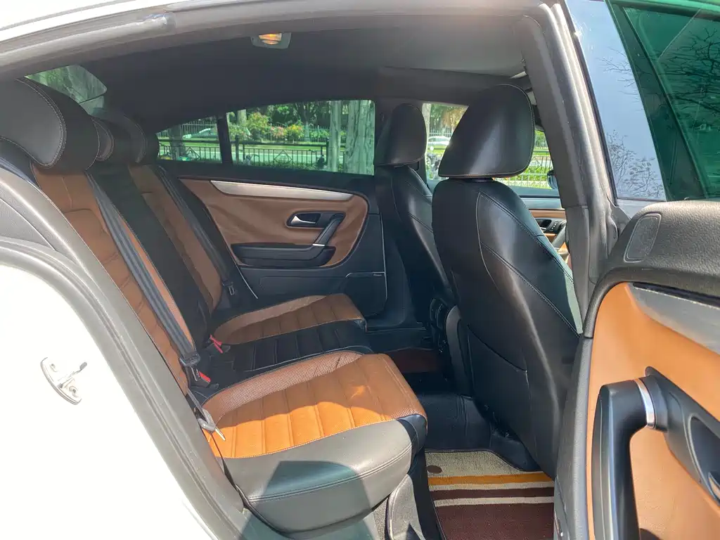 Volkswagen FAW - Passat CC CC 2013 2.0TSI Luxury