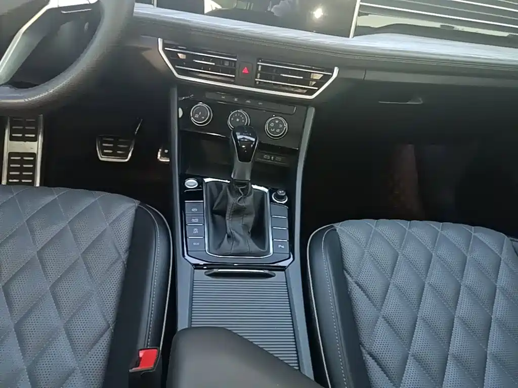 Volkswagen Sagitar — миниатюра 10