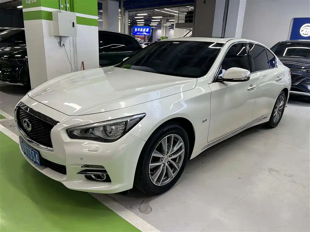 Infiniti Q50L 2017