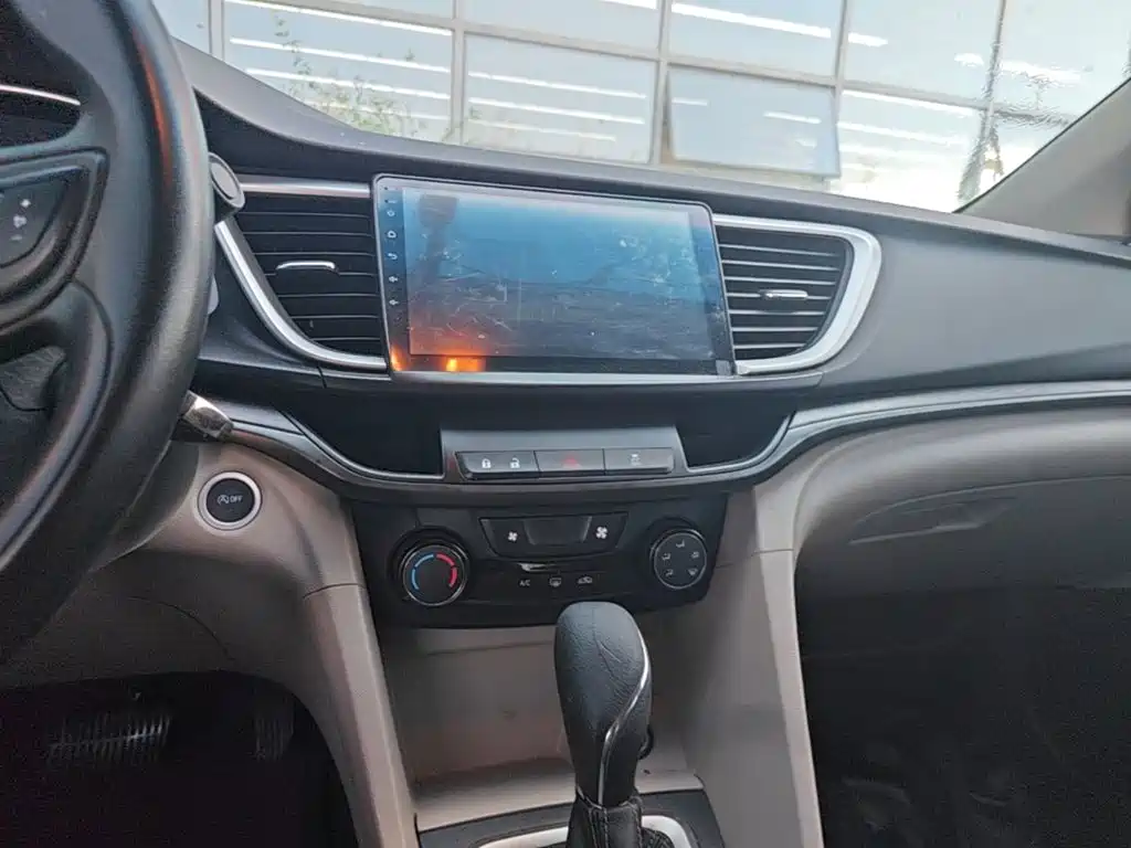 Buick Excelle — миниатюра 13