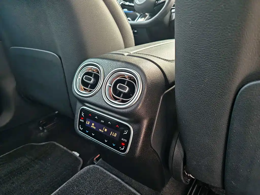 Mercedes-Benz GLC — миниатюра 9