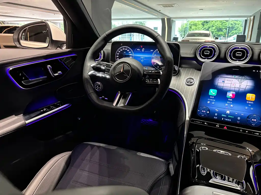 Mercedes-Benz C-Class — миниатюра 12