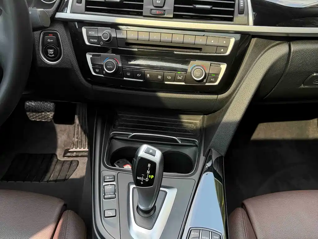 BMW 3 Series — миниатюра 14