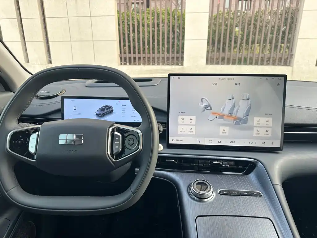 GEELY GALAXY GALAXY E5