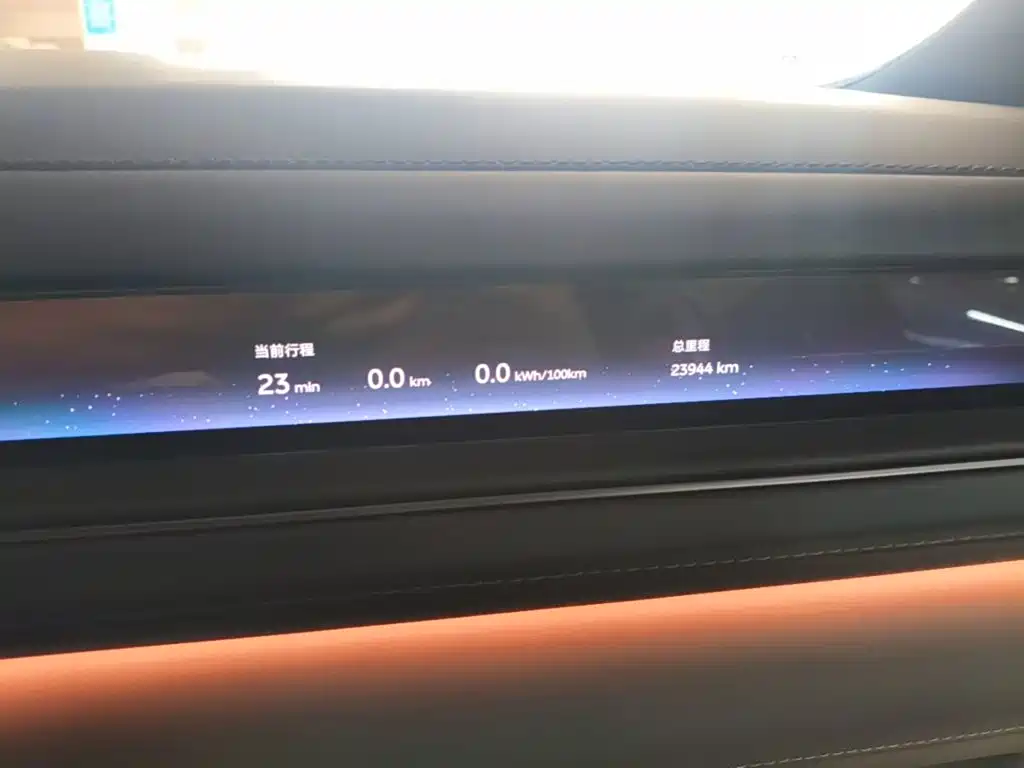 NIO ES8 — миниатюра 12