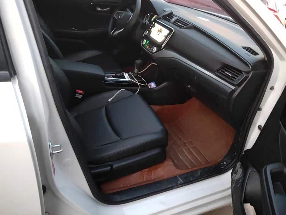 MG MG5 1.0 л 2022 г. Белый, пробег 26600 км