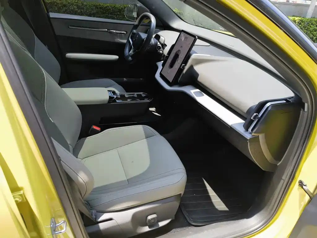 Volvo EX30 — миниатюра 17