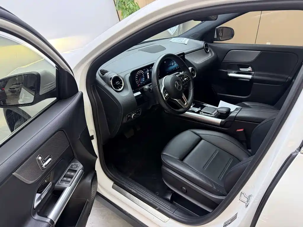 Mercedes-Benz GLA — миниатюра 7