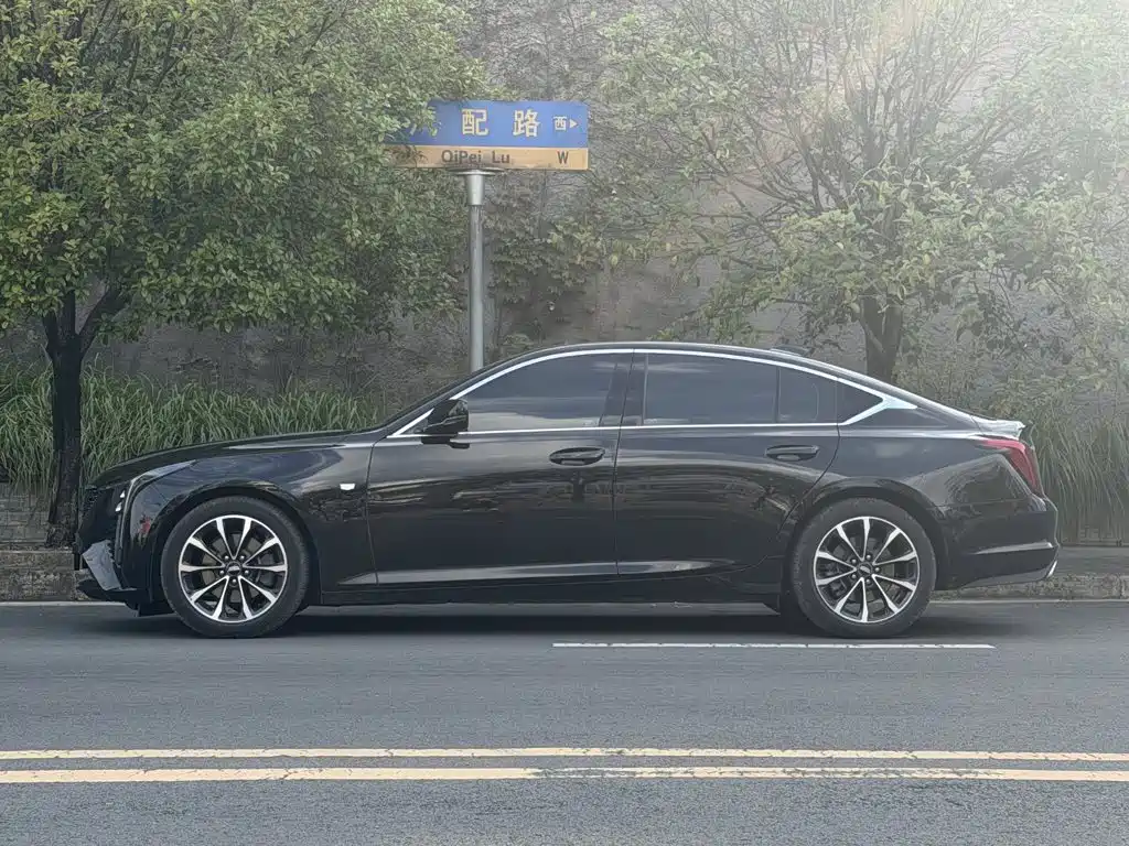 Cadillac CT5 — миниатюра 3