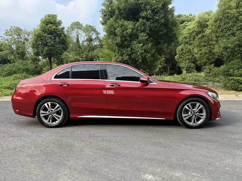 Mercedes-Benz C-Class — миниатюра 4