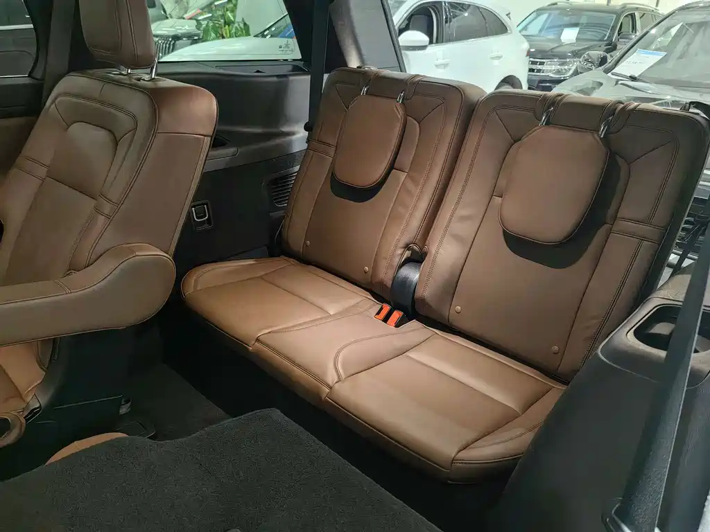 Lincoln Aviator — миниатюра 8