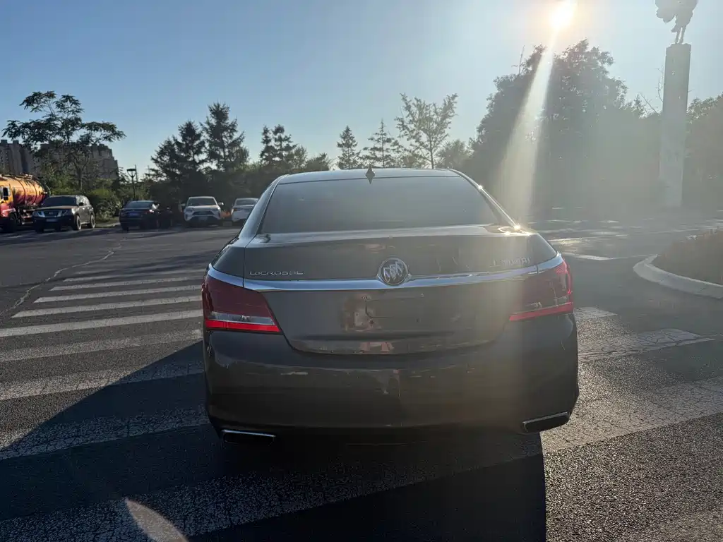Buick LaCrosse — миниатюра 8