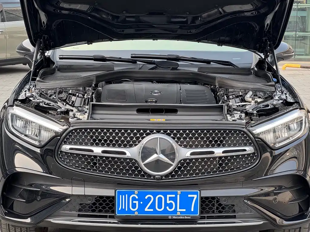 Mercedes-Benz GLC 2023 GLC 260 L 4MATIC Luxury 5 мест
