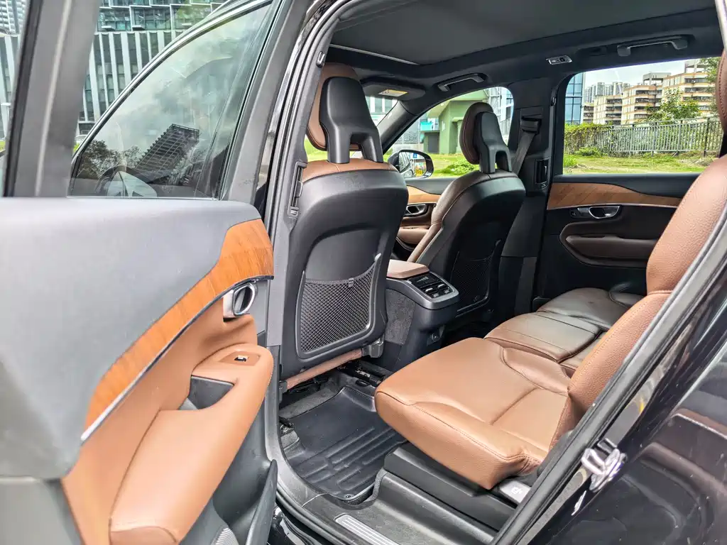 Volvo XC90 2021 B5 Luxury 7 мест