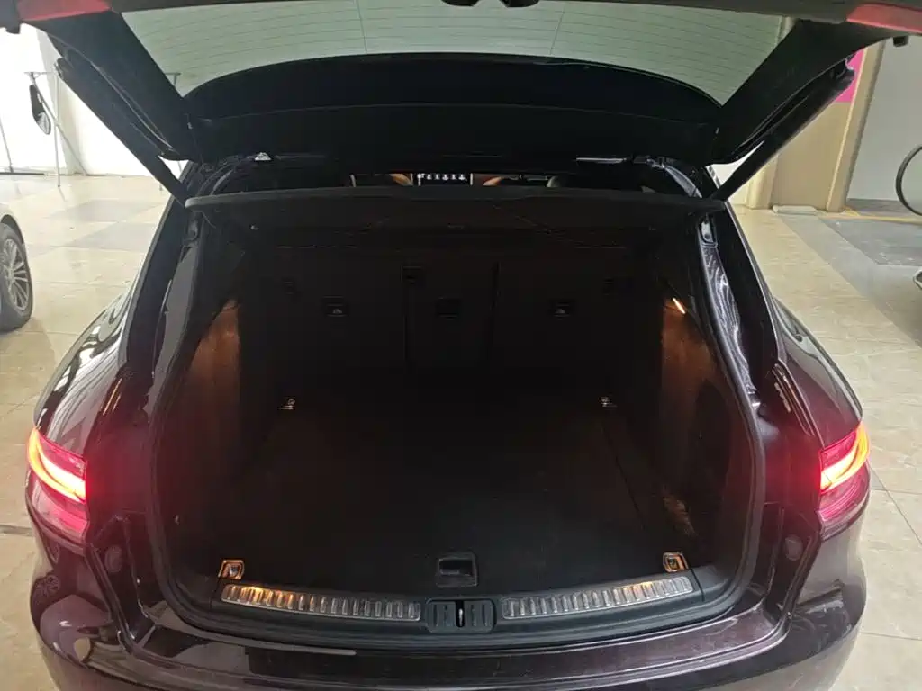 Porsche Macan — миниатюра 19