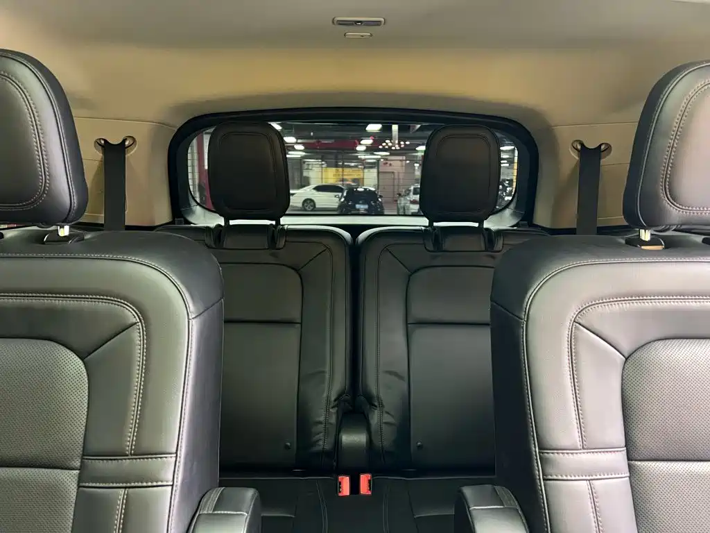 Lincoln Aviator — миниатюра 20