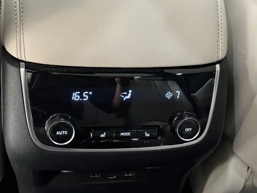 Li Auto ONE 2020 6 мест