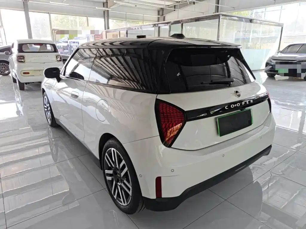 MINI MINI COOPER EV — миниатюра 5