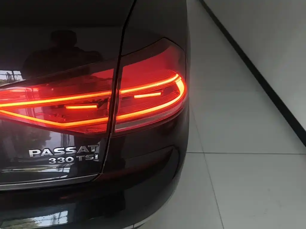 Volkswagen Passat — миниатюра 8