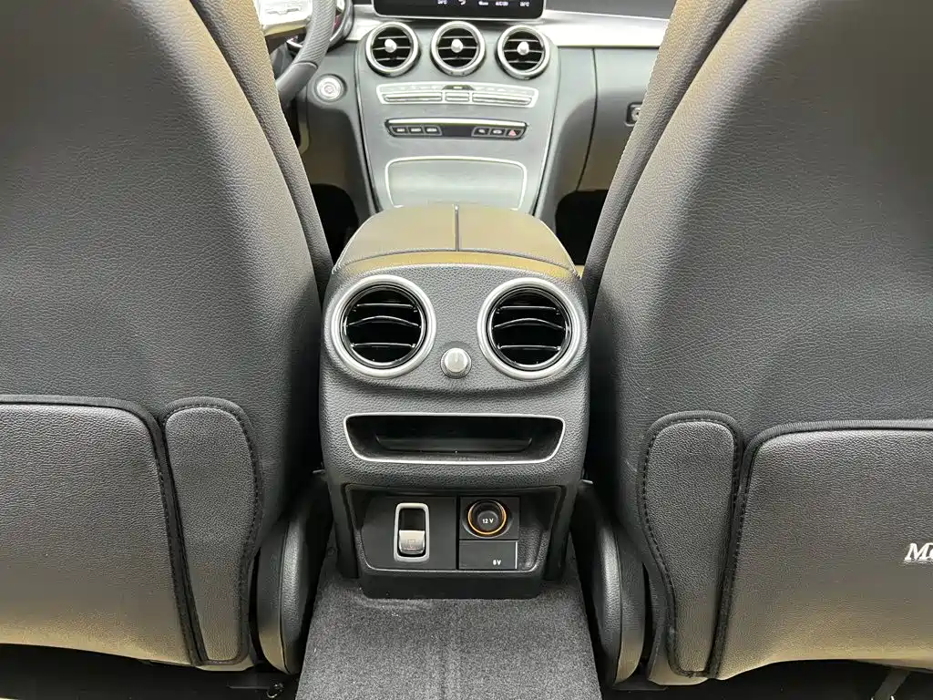Mercedes-Benz C-Class — миниатюра 24