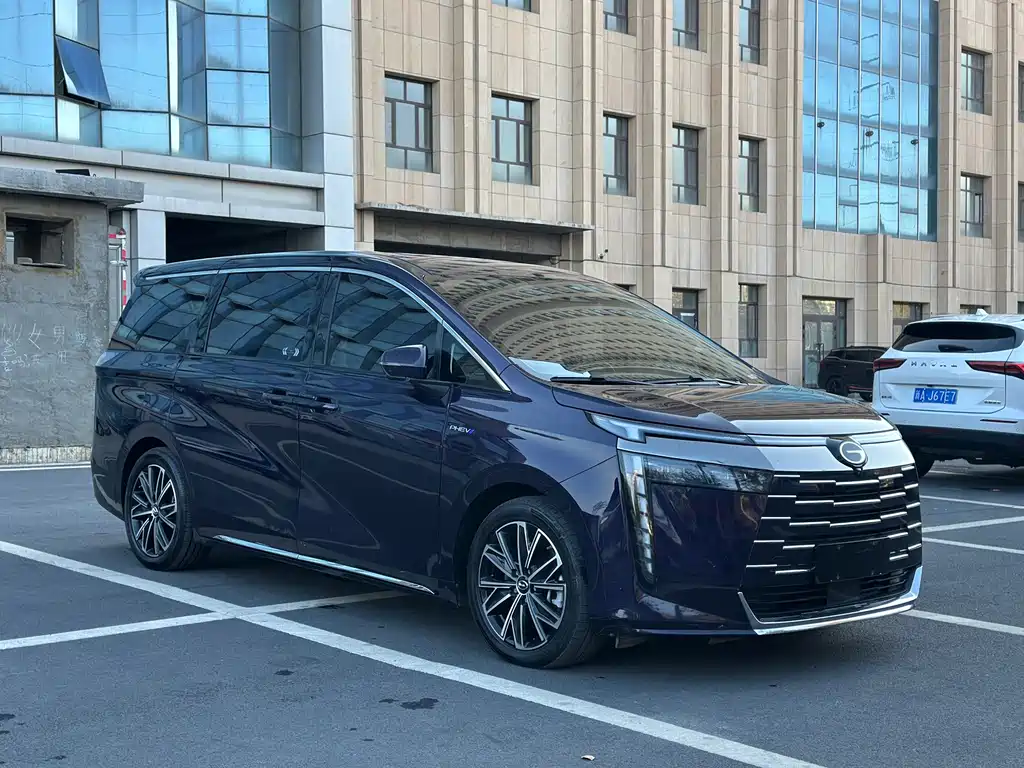GAC Motor Trumpchi E8 PHEV — миниатюра 3