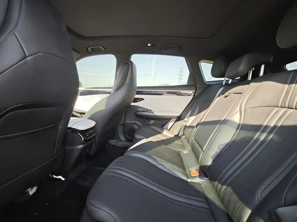 GEELY GALAXY GALAXY L7