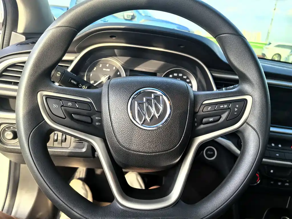 Buick Excelle — миниатюра 8