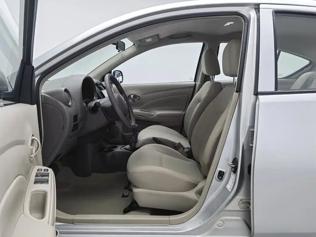 Nissan Sunny — миниатюра 10