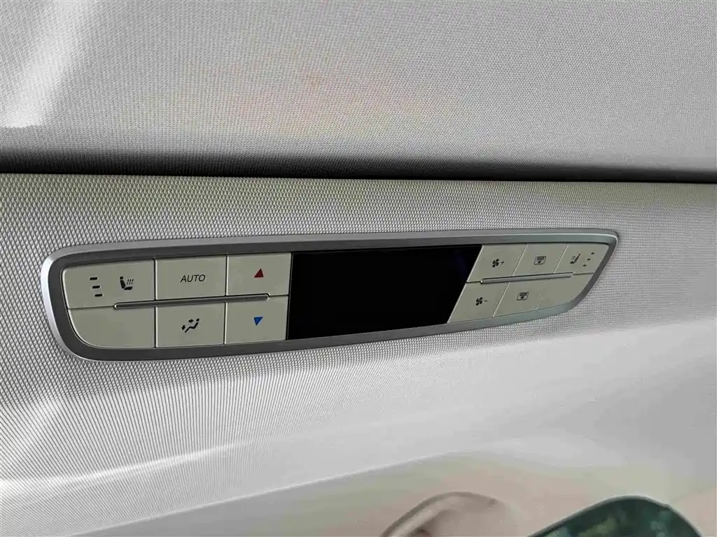 Hongqi Hongqi HQ9 PHEV — миниатюра 26