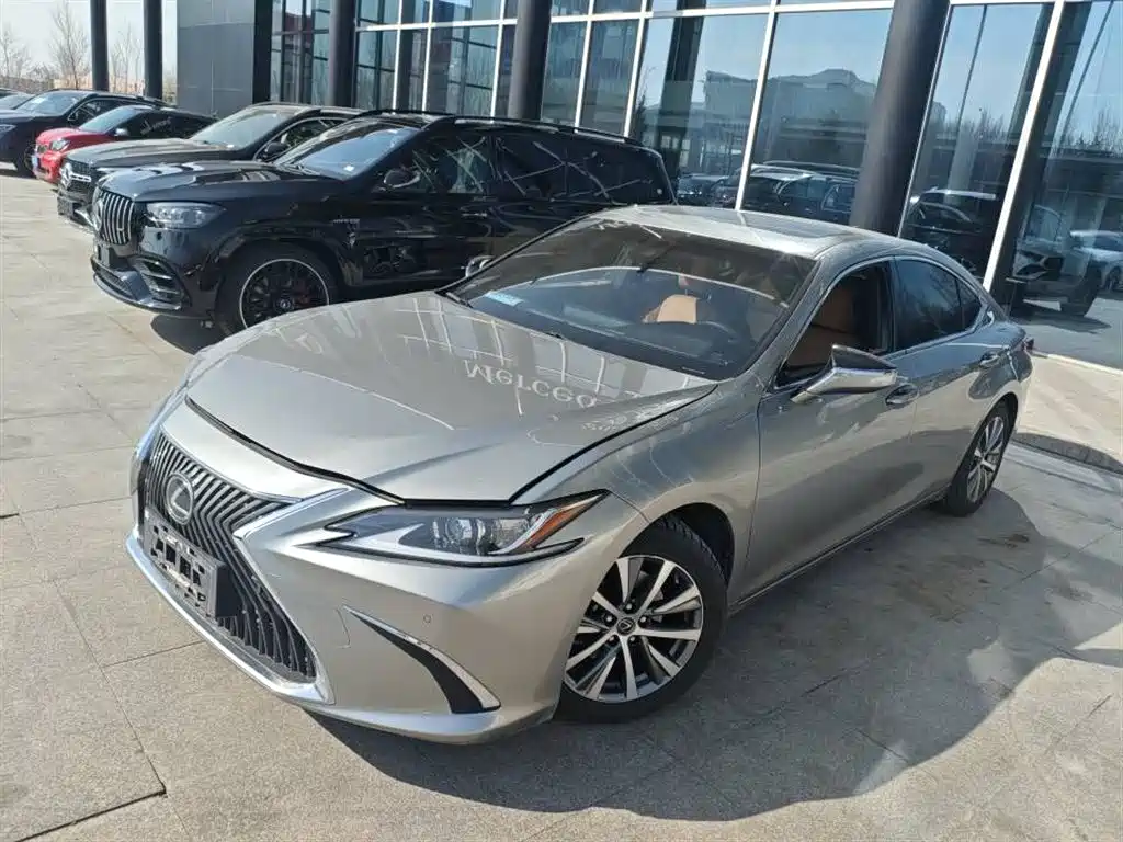 LEXUS ES