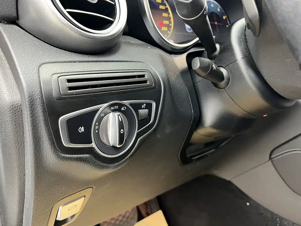 Mercedes-Benz GLC Coupe — миниатюра 25
