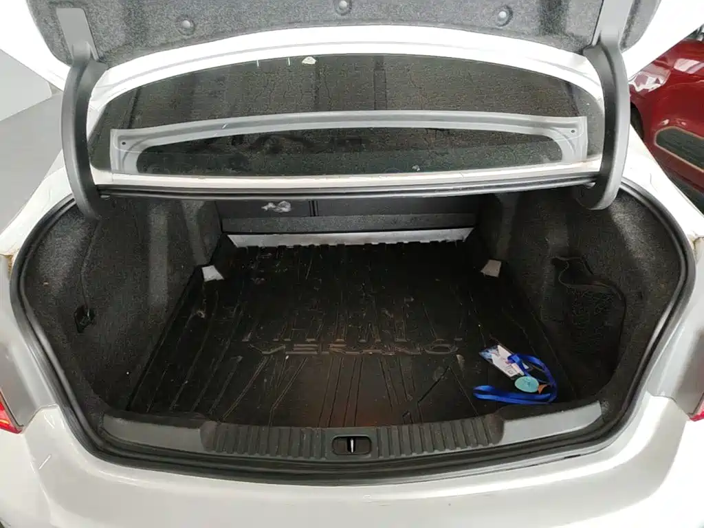 Buick Verano — миниатюра 19