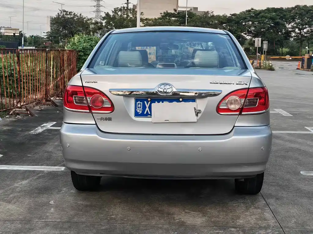 Toyota Corolla — миниатюра 6