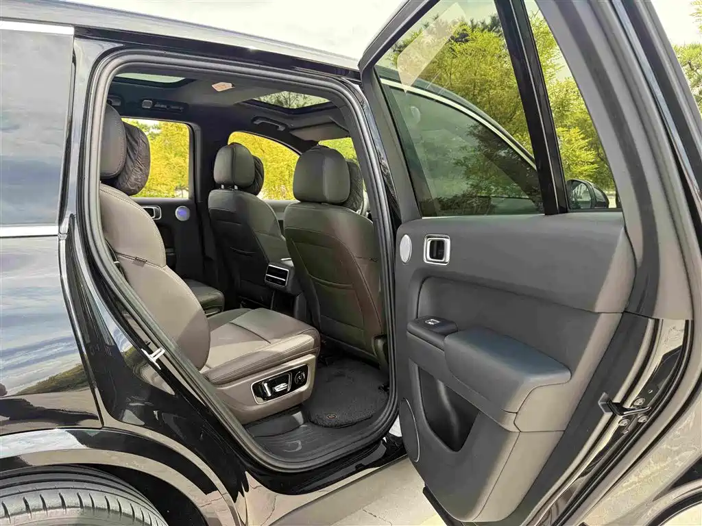 Li Auto Li L8 — миниатюра 16