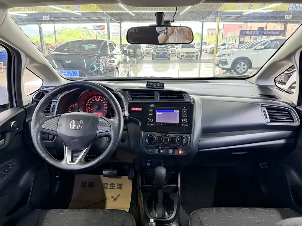 Honda Fit — миниатюра 9