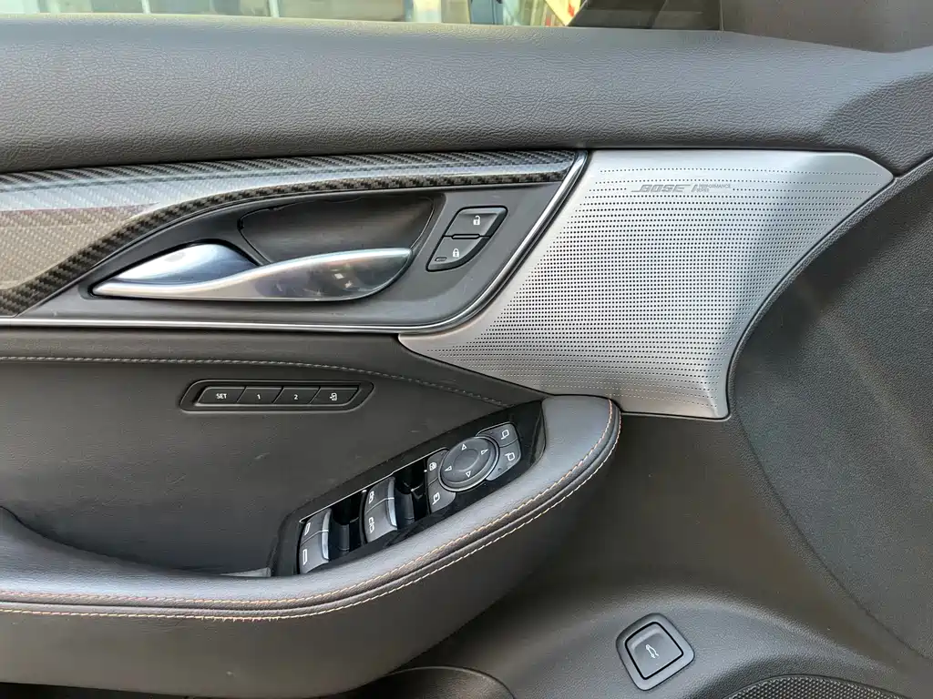 Cadillac CT5 — миниатюра 6