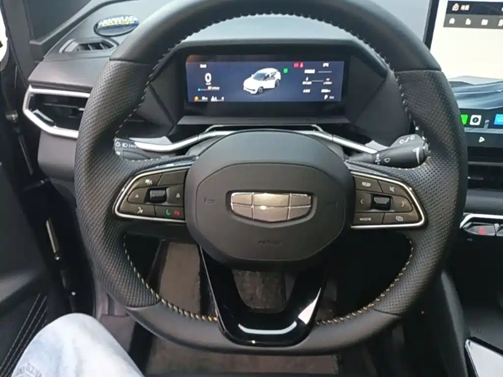 Geely Binyue — миниатюра 11