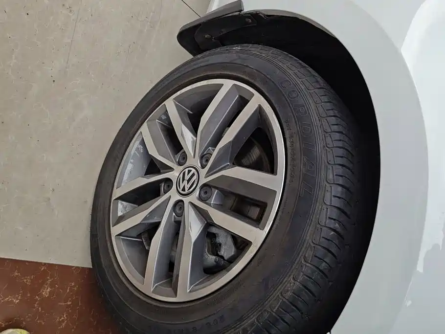 Volkswagen Golf — миниатюра 6