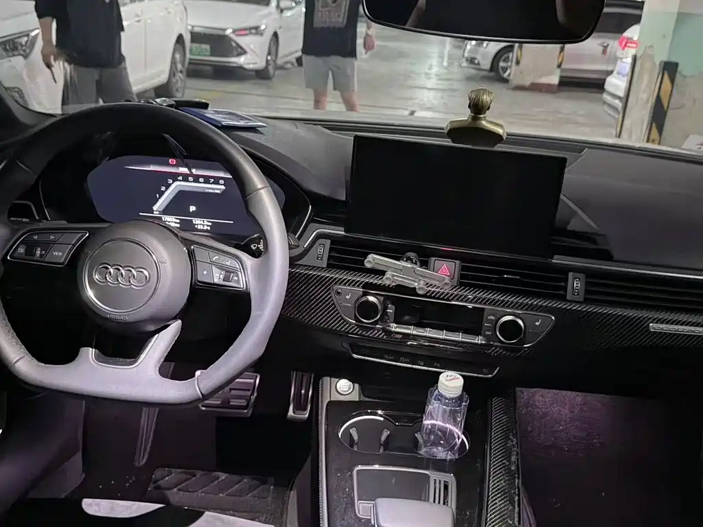 Audi A4L 2023 45 TFSI quattro