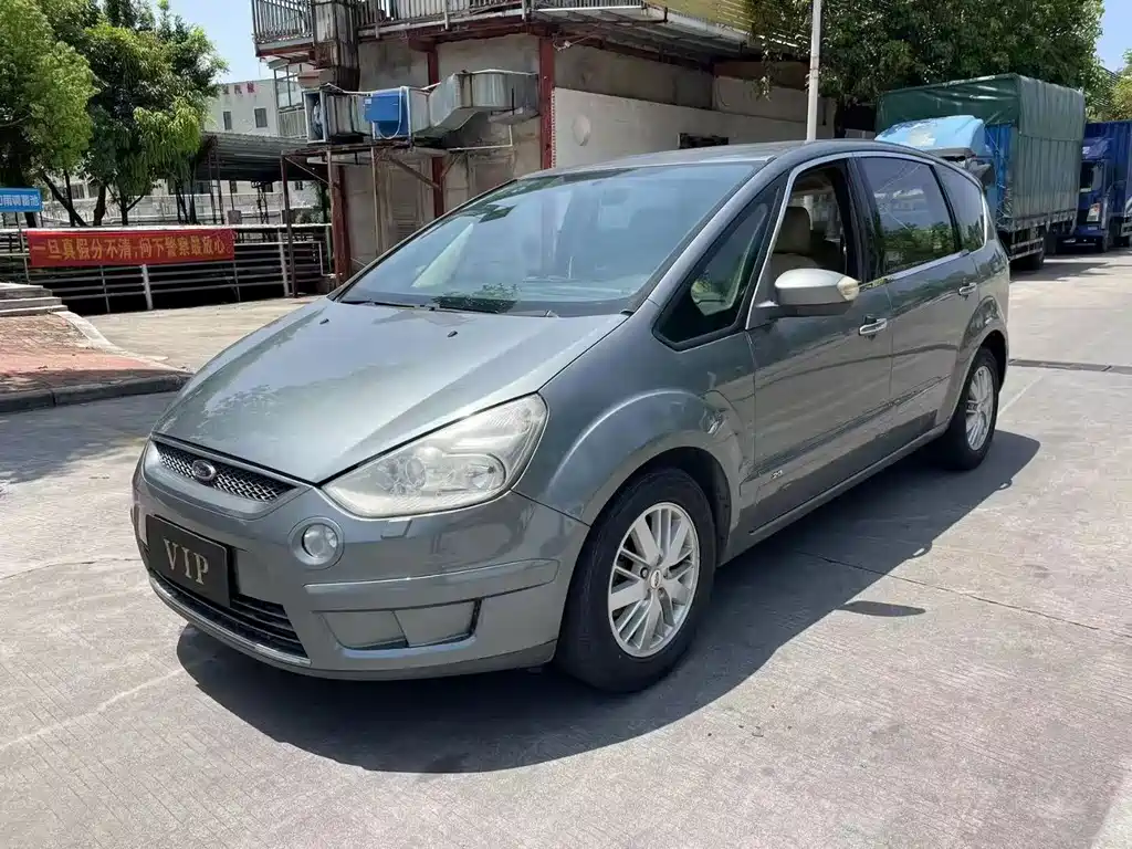 Ford Max