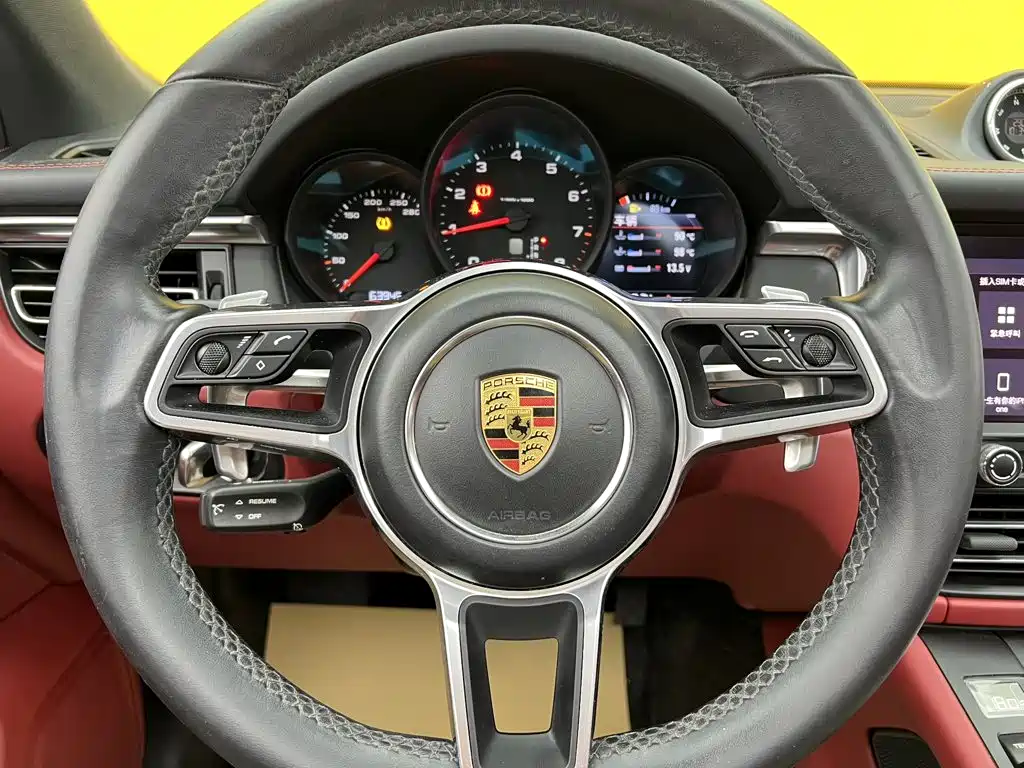 Porsche Macan — миниатюра 29