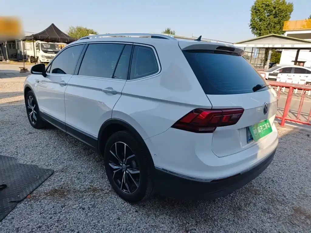 Volkswagen Tiguan L — миниатюра 5