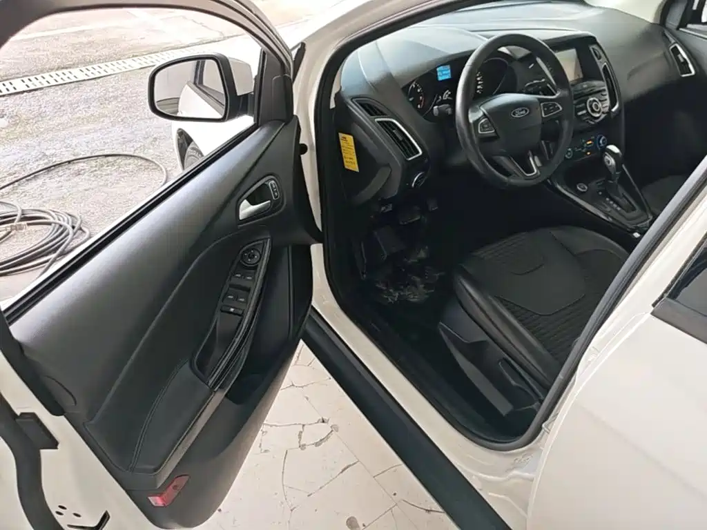 Ford Focus — миниатюра 16