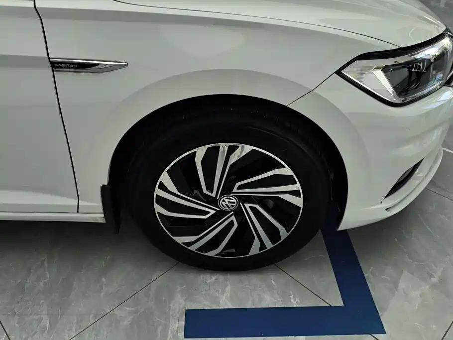 Volkswagen Sagitar — миниатюра 6