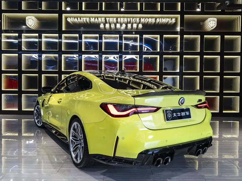 BMW M4 2022 M4