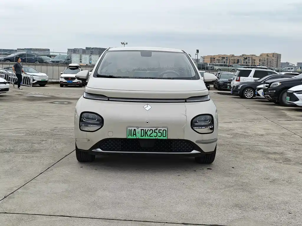 Baojun Yunduo — миниатюра 2