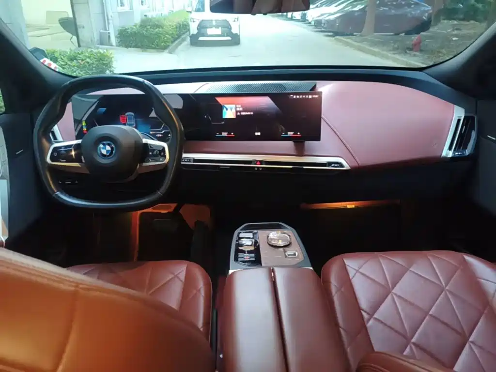 BMW iX — миниатюра 10
