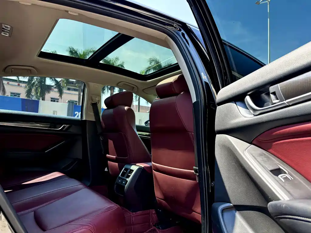 Honda Accord — миниатюра 9