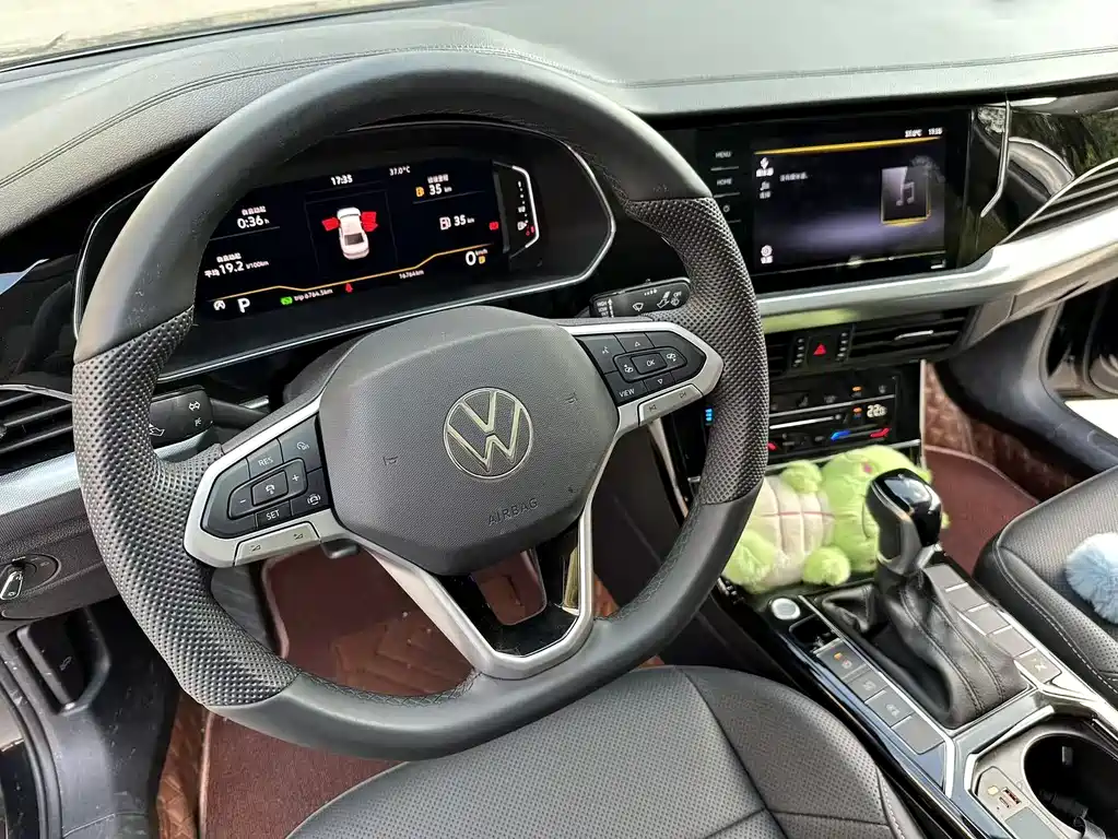 Volkswagen Passat 2025 380TSI