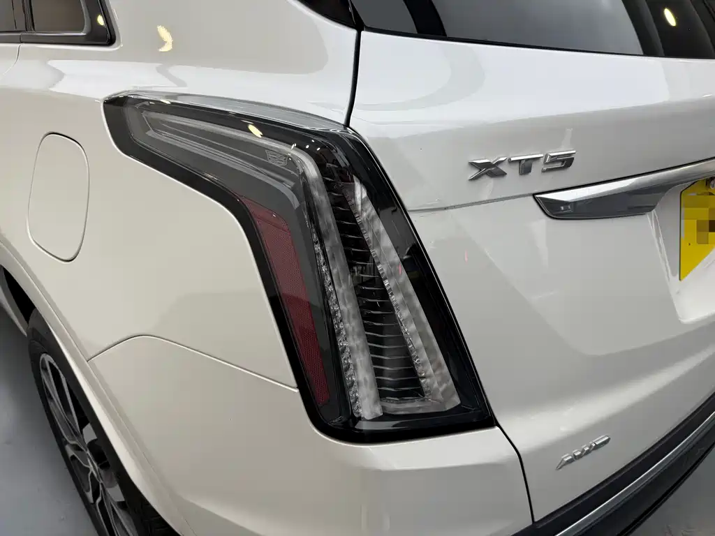 Cadillac XT5 2023 2.0T Luxury